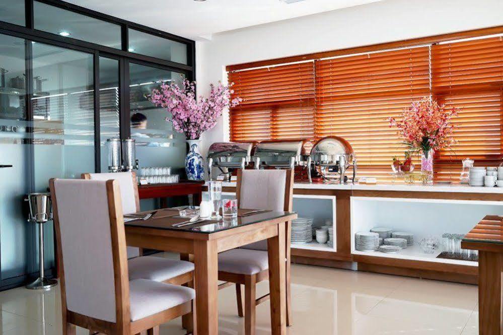 One Hotel Hanoi Exterior photo